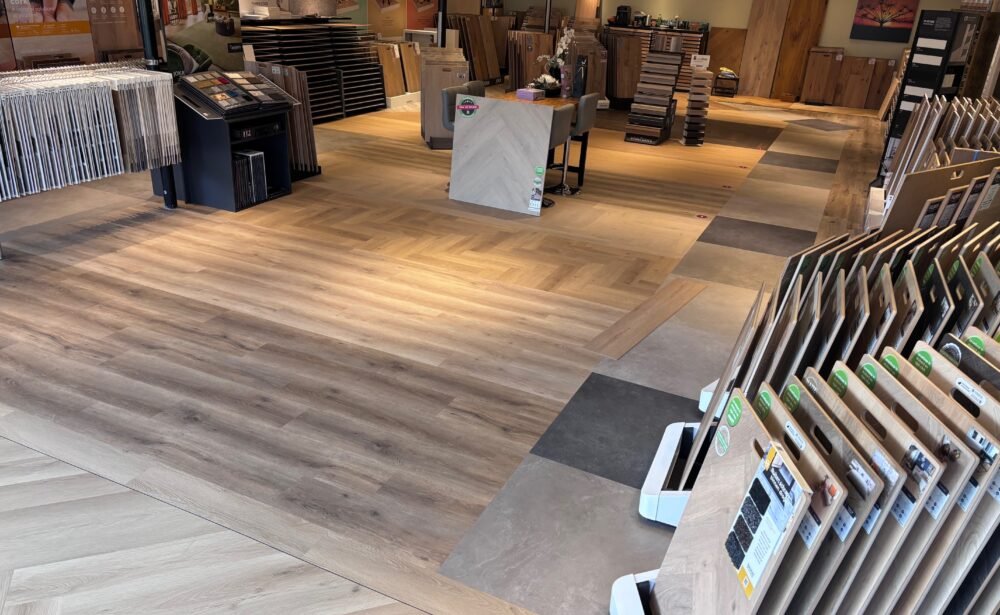 Vloerkeuze hardegarijp multistyle vloer en raamdecoratie gordijnen